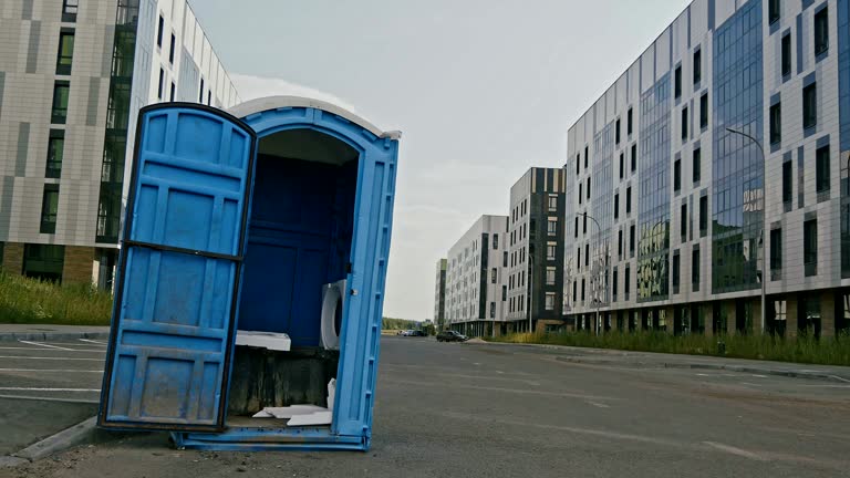 Best VIP or Luxury Restroom Trailers  in Dunlap, TN